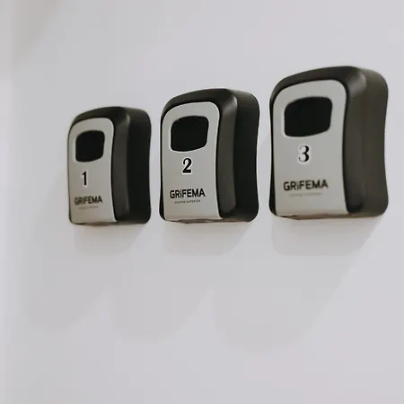 Donna Sofi Oda ve Kahvaltı Napoli