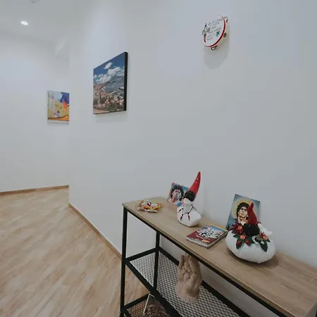 Donna Sofi Alojamento de Acomodação e Pequeno-almoço Nápoles