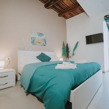Donna Sofi Bed and Breakfast 4*